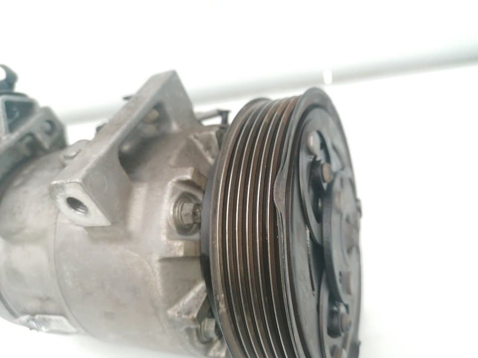 Recambio RENAULT CLIO IV ref. 926008582R 3