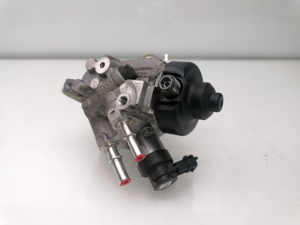 Bomba inyeccion RENAULT CLIO IV 3
