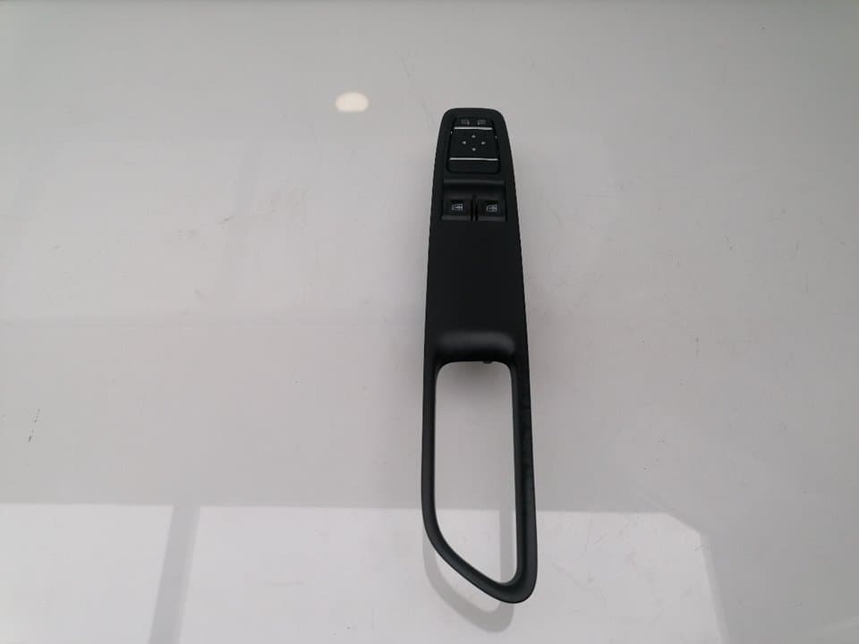 Mando elevalunas delantero izquierdo RENAULT CLIO IV 5