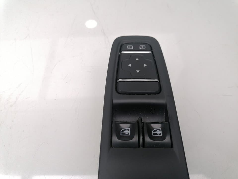Mando elevalunas delantero izquierdo RENAULT CLIO IV 4