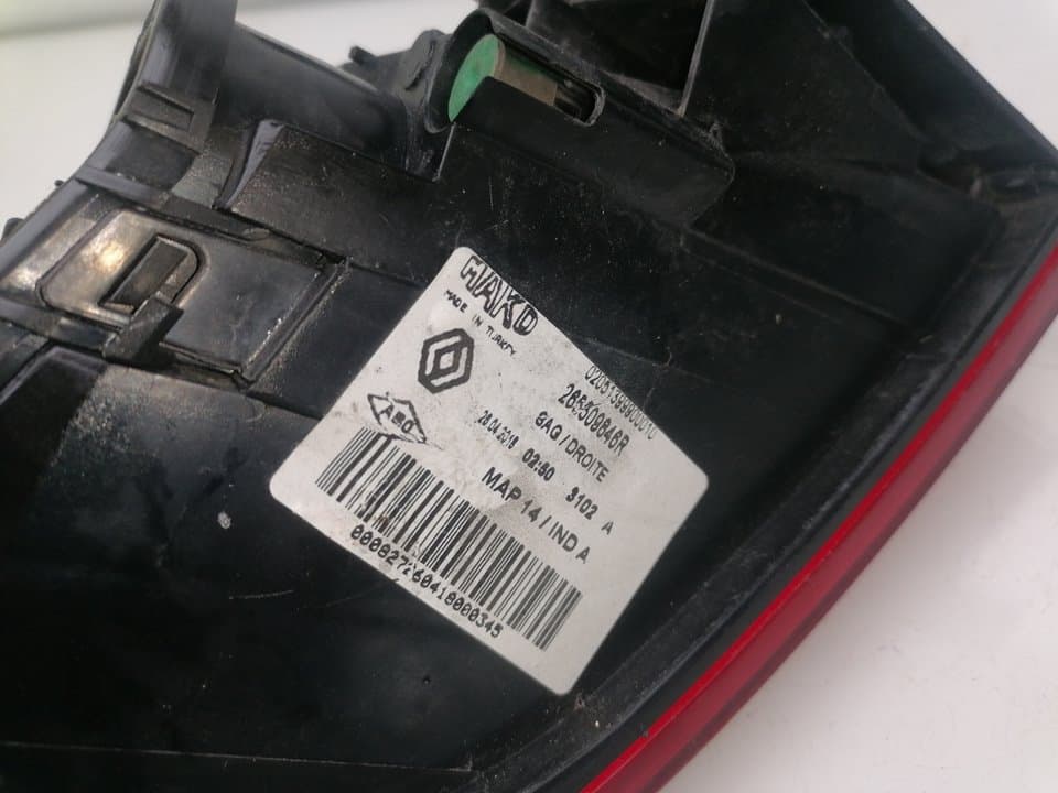 Piloto trasero derecho RENAULT CLIO IV 2