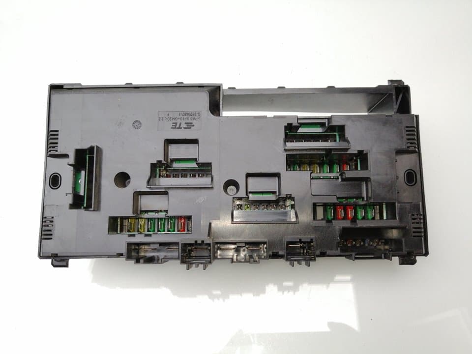 Caja reles / fusibles BMW 5 TOURING (F11) 520 D XDRIVE (2011 - 2017) 2000CCM 3