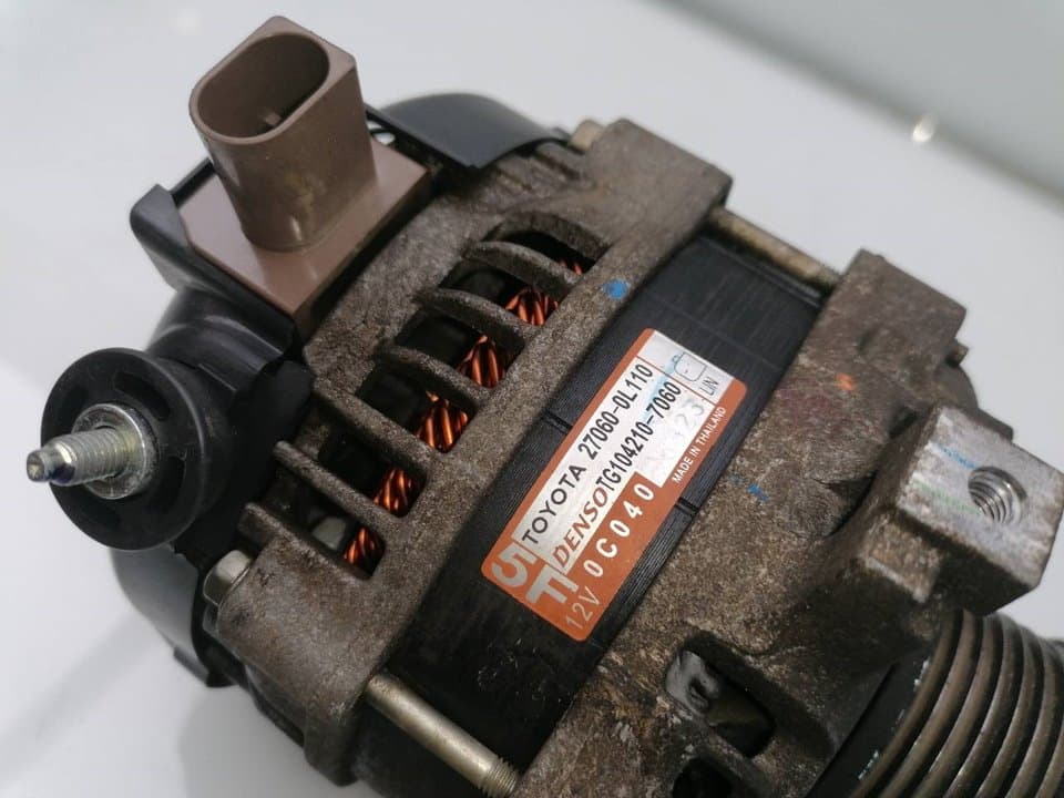 Alternador TOYOTA HILUX (GUN1)