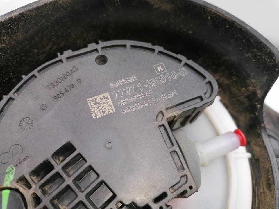 Deposito combustible TOYOTA HILUX (GUN1) 2