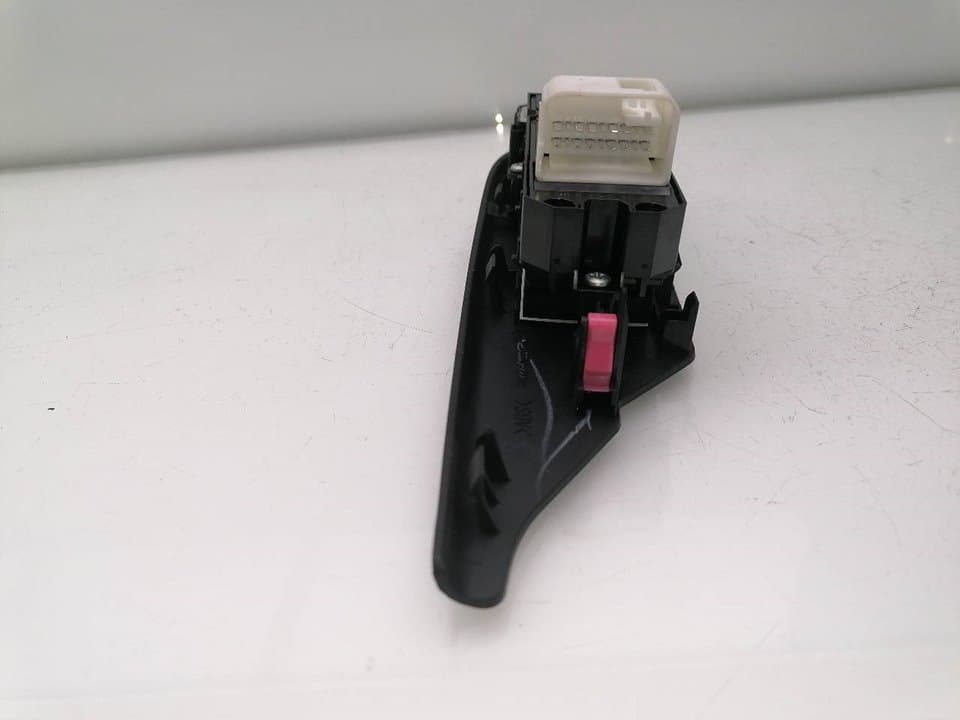 Mando elevalunas delantero izquierdo TOYOTA HILUX (GUN1) 2