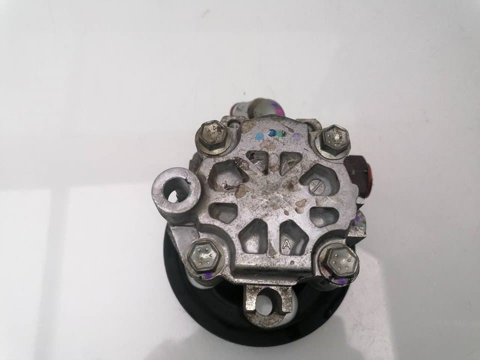 Bomba direccion TOYOTA HILUX (GUN1) 3