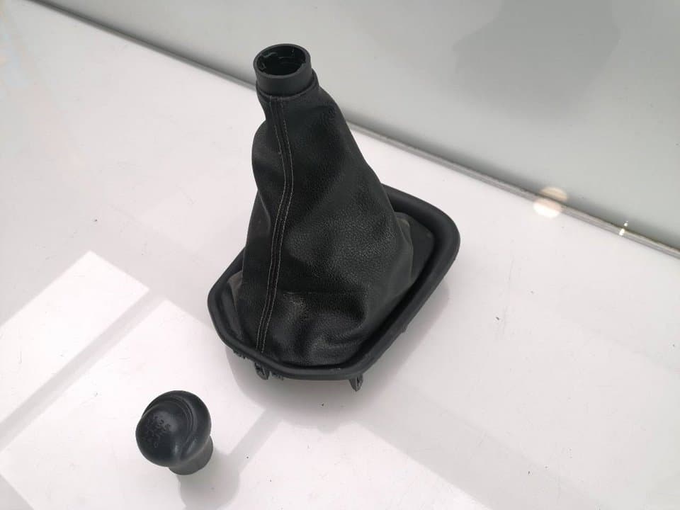 Guarnecidos palanca cambio TOYOTA HILUX (GUN1)