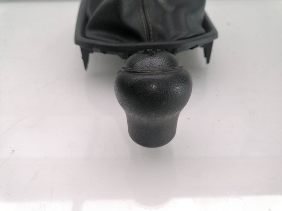 Guarnecidos palanca cambio TOYOTA HILUX (GUN1) 2