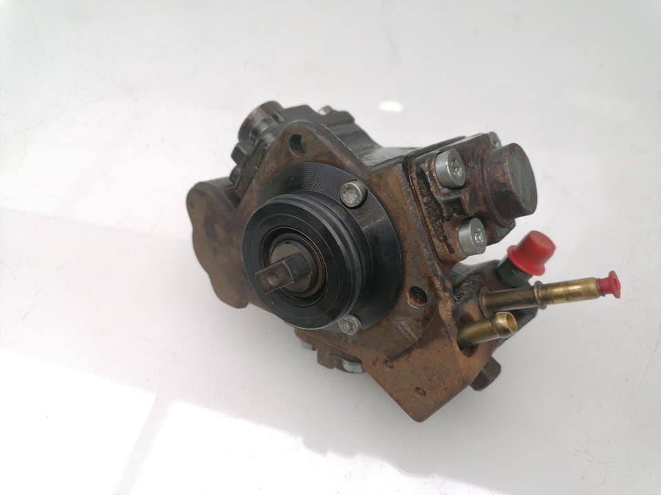 Bomba inyeccion FIAT PUNTO (199)