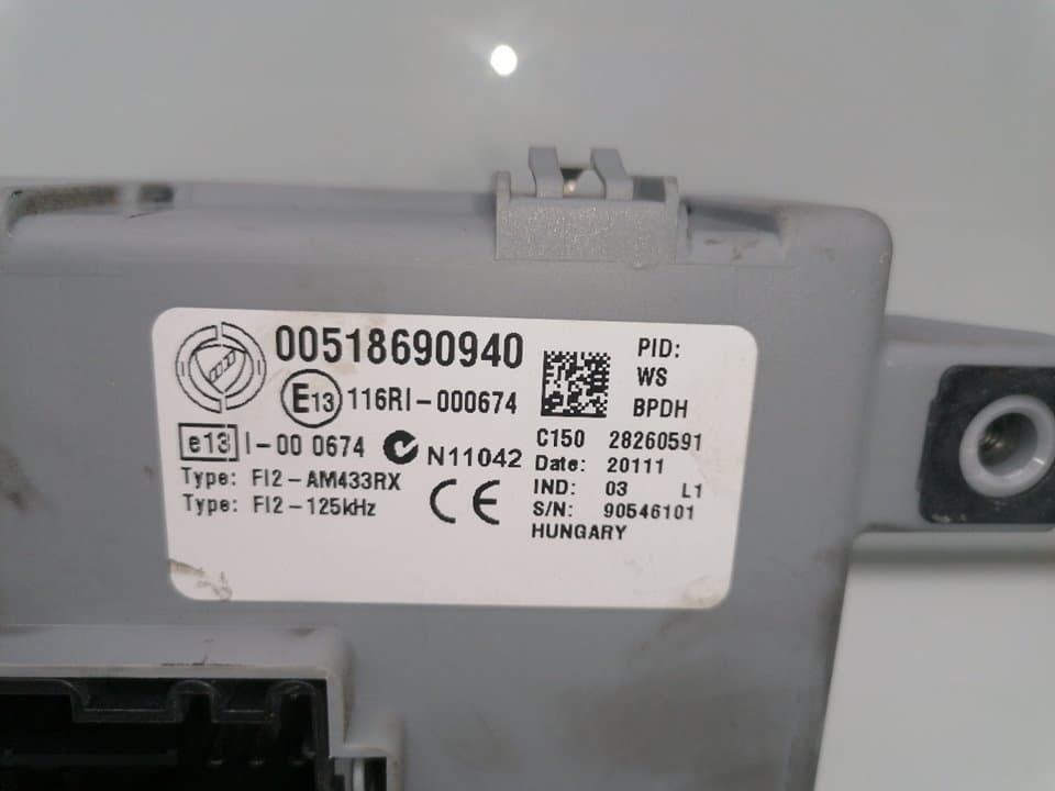Caja reles / fusibles FIAT PUNTO (199) 3