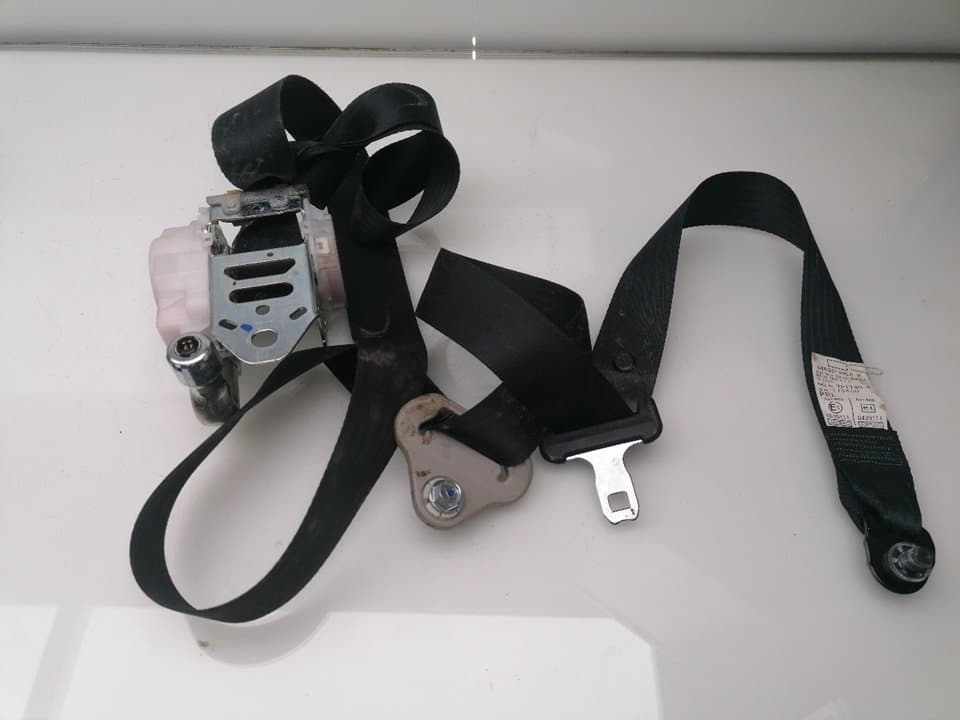 Cinturon seguridad delantero derecho SUZUKI SWIFT (AZ) 3