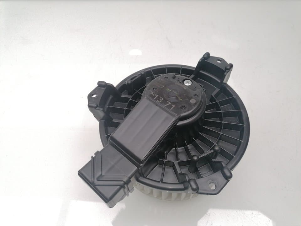 Motor calefaccion SUZUKI SWIFT (AZ) 3