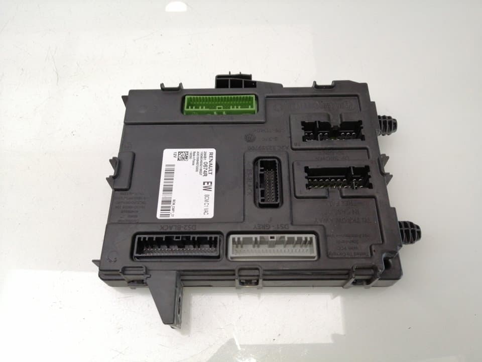 Recambio RENAULT MEGANE IV BERLINA 5P ref. 284B10674R 4