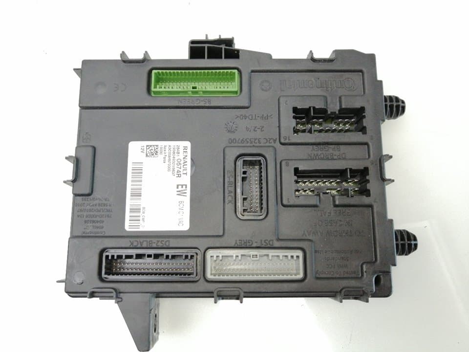 Recambio RENAULT MEGANE IV BERLINA 5P ref. 284B10674R 3