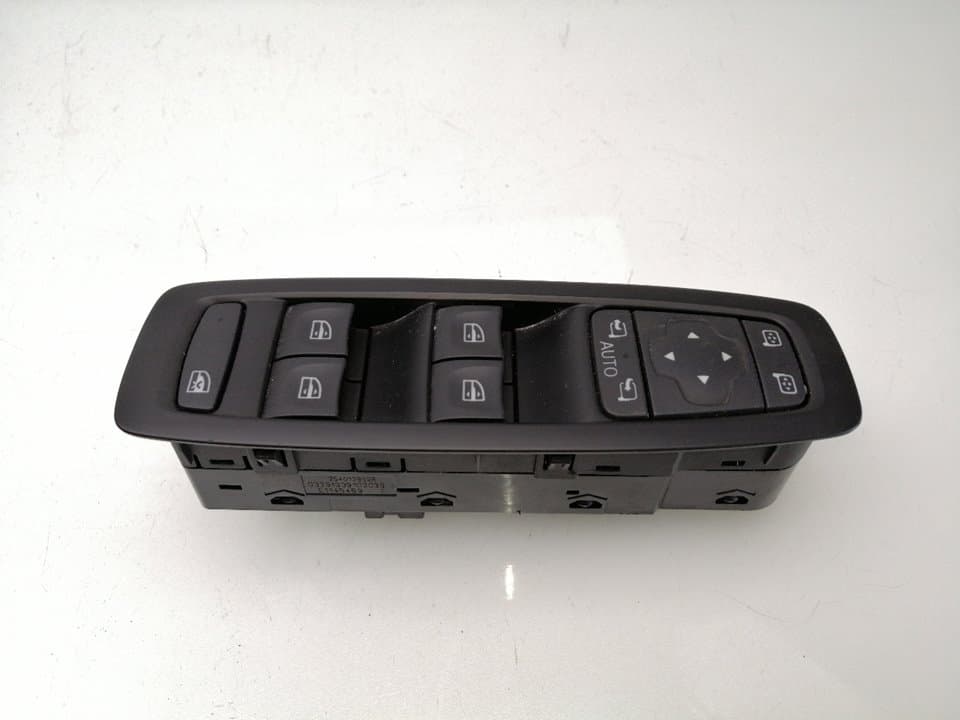 Mando elevalunas delantero izquierdo RENAULT MEGANE IV BERLINA 5P 4