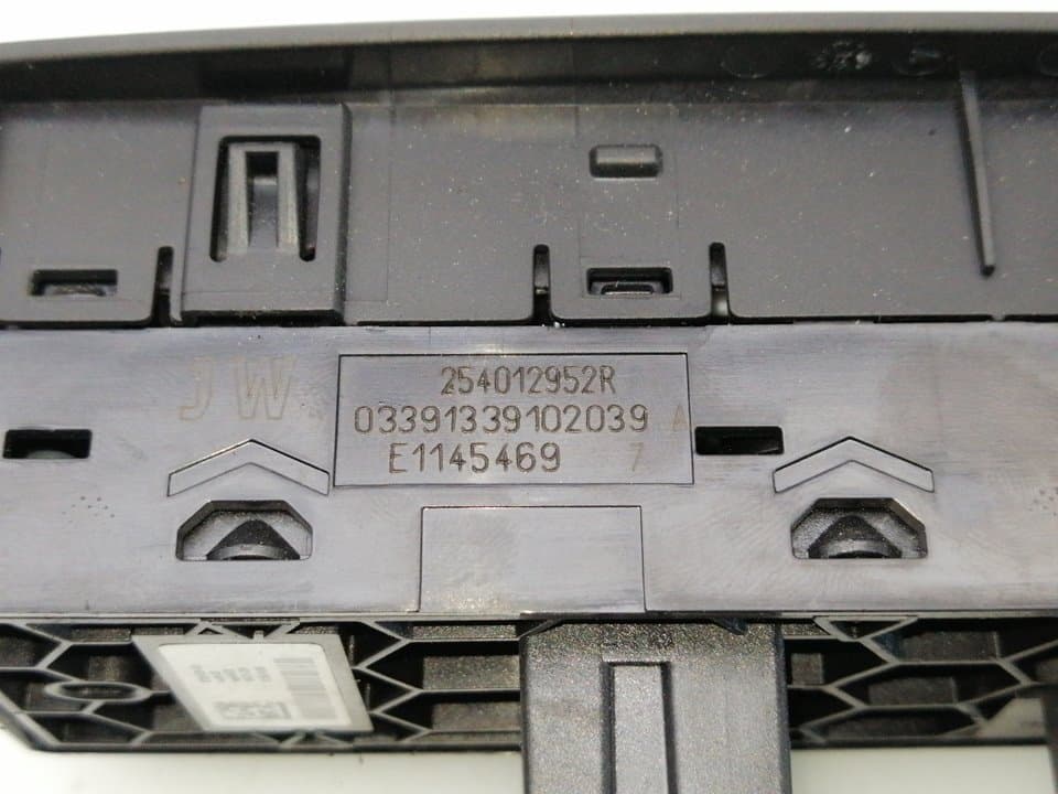 Mando elevalunas delantero izquierdo RENAULT MEGANE IV BERLINA 5P
