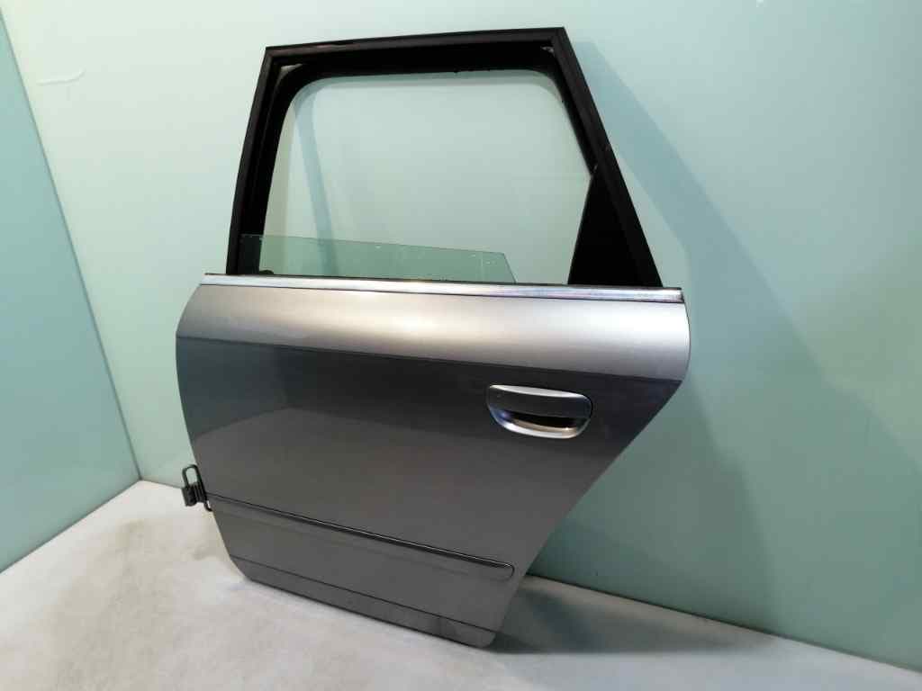 Puerta trasera izquierda AUDI A4 AVANT (B5) 4
