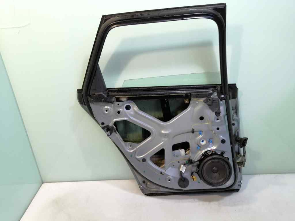 Puerta trasera izquierda AUDI A4 AVANT (B5) 2