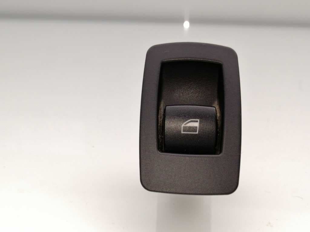 Mando elevalunas delantero derecho BMW SERIE 3 BERLINA (E90)