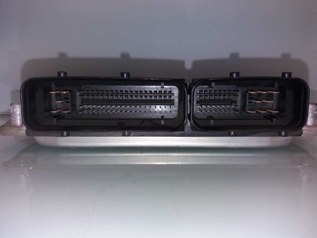 Centralita motor uce AUDI A6 AVANT (4B5) 4