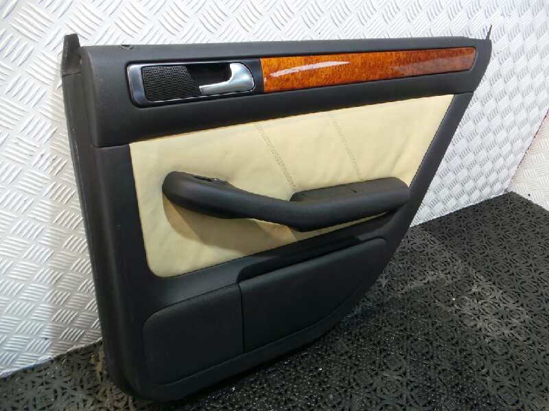 Guarnecido puerta trasera derecha AUDI A6 AVANT (4B5) 2