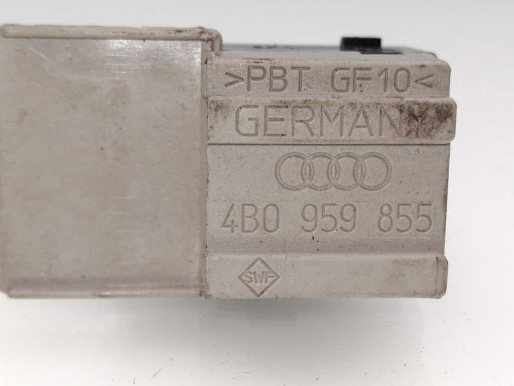 Mando elevalunas delantero derecho AUDI A6 BERLINA (4F2) 3