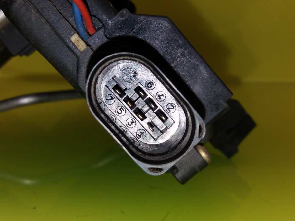 Cerradura puerta trasera izquierda AUDI A6 BERLINA (4F2) 5