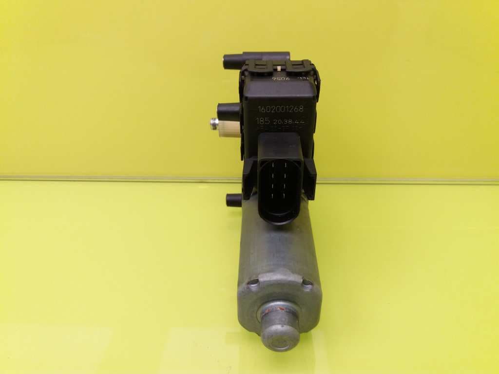 Motor elevalunas delantero derecho AUDI A6 BERLINA (4F2) 3