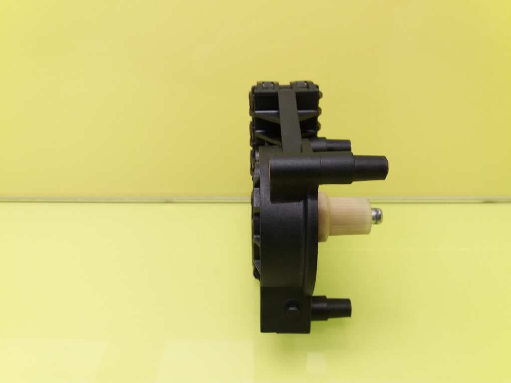 Motor elevalunas trasero izquierdo AUDI A6 BERLINA (4F2) 4