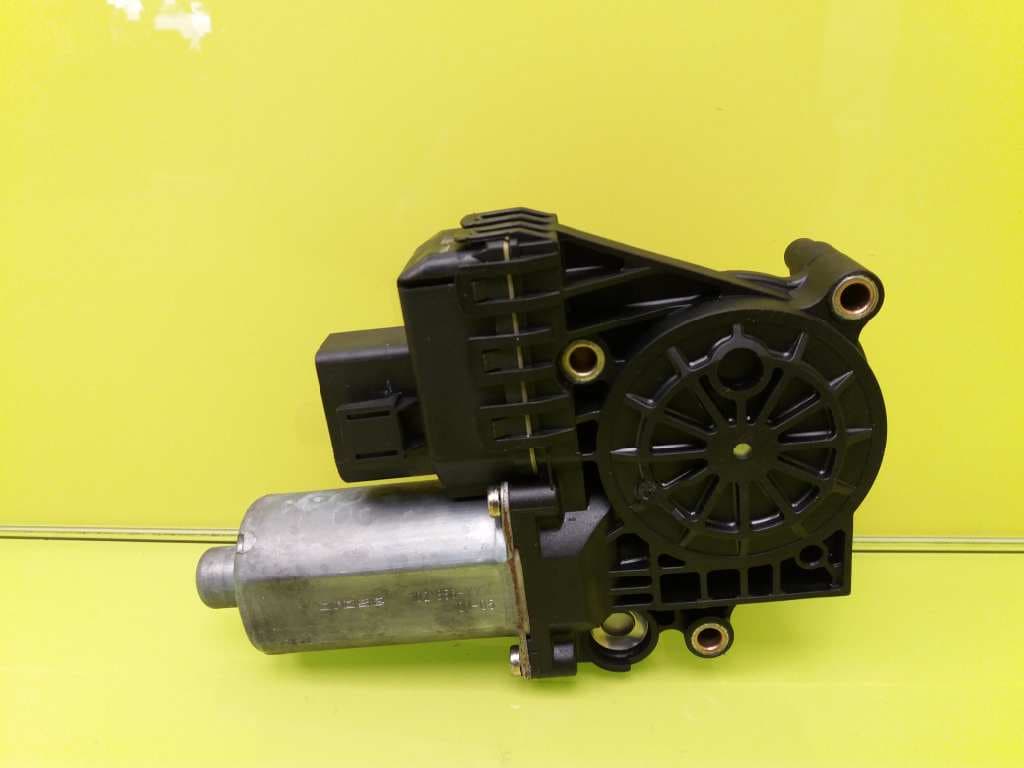 Motor elevalunas trasero izquierdo AUDI A6 BERLINA (4F2)