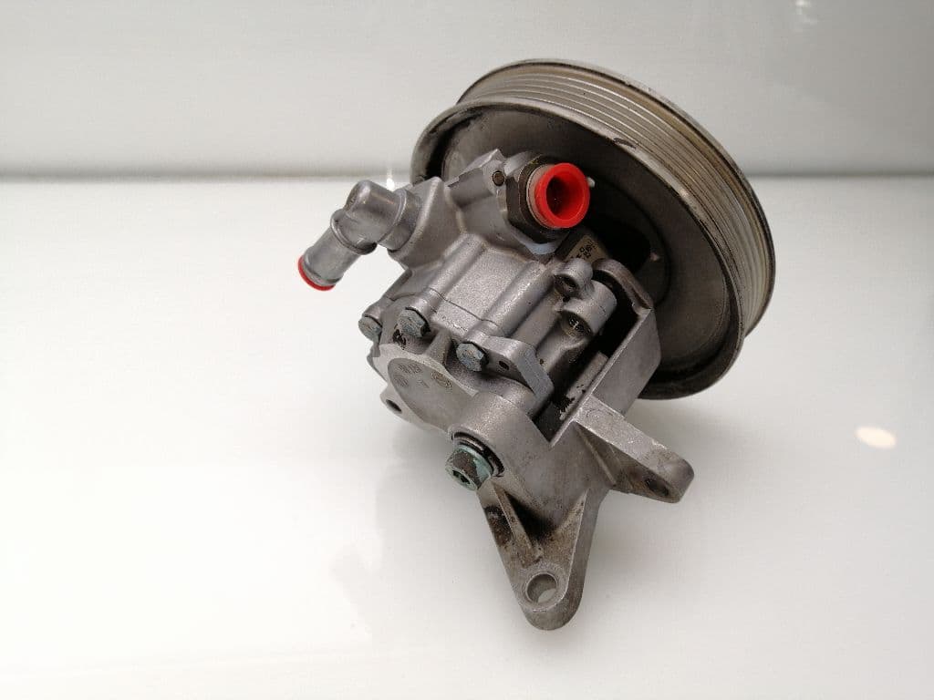 Bomba direccion AUDI A6 BERLINA (4F2) 4