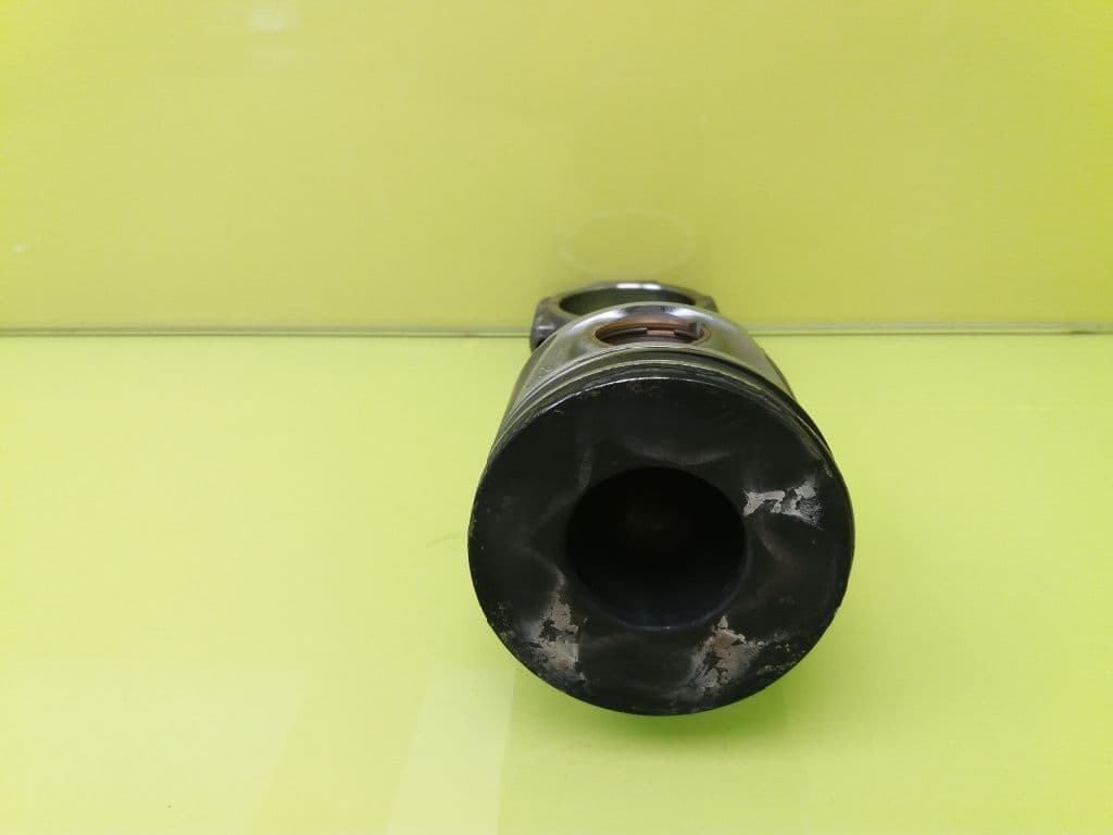 Piston VOLKSWAGEN GOLF V BERLINA (1K1) 4