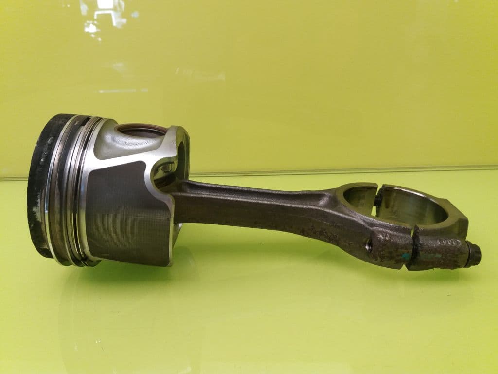 Piston VOLKSWAGEN GOLF V BERLINA (1K1)