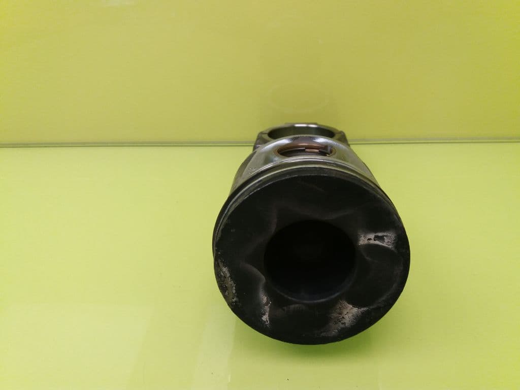 Piston VOLKSWAGEN GOLF V BERLINA (1K1) 4