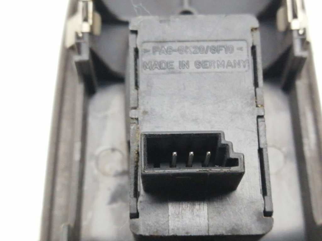 Mando elevalunas delantero derecho BMW SERIE 1 LIM 4