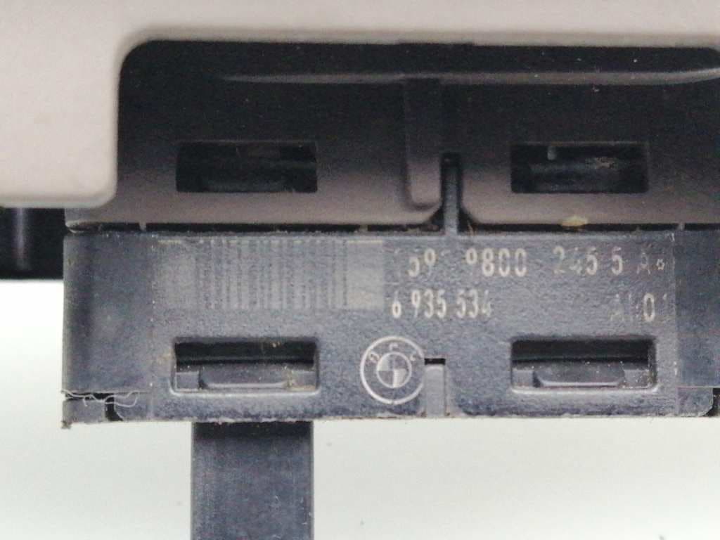 Mando elevalunas delantero derecho BMW SERIE 1 LIM 2