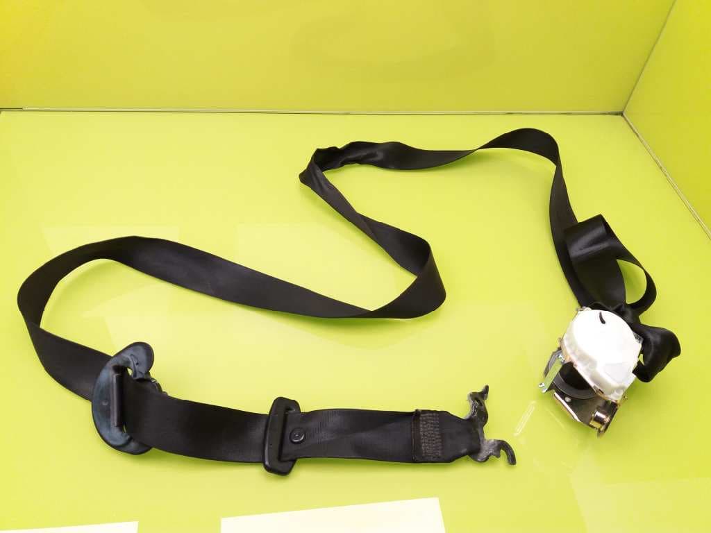 Cinturon seguridad delantero derecho BMW SERIE 1 LIM 4