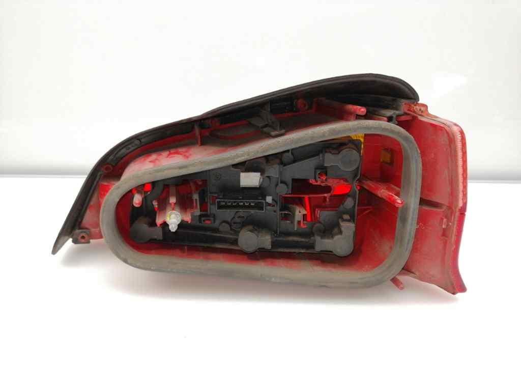 Piloto trasero izquierdo PEUGEOT 106 (S1) 2