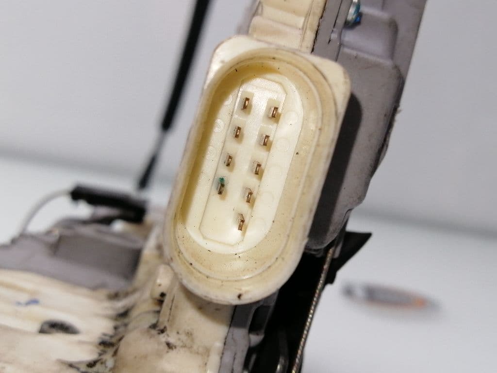 Cerradura puerta delantera derecha SEAT ALTEA XL (5P5) 4