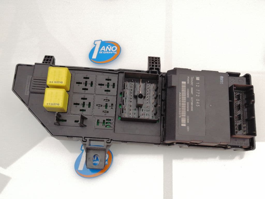 Caja reles / fusibles SAAB 9-3 BERLINA