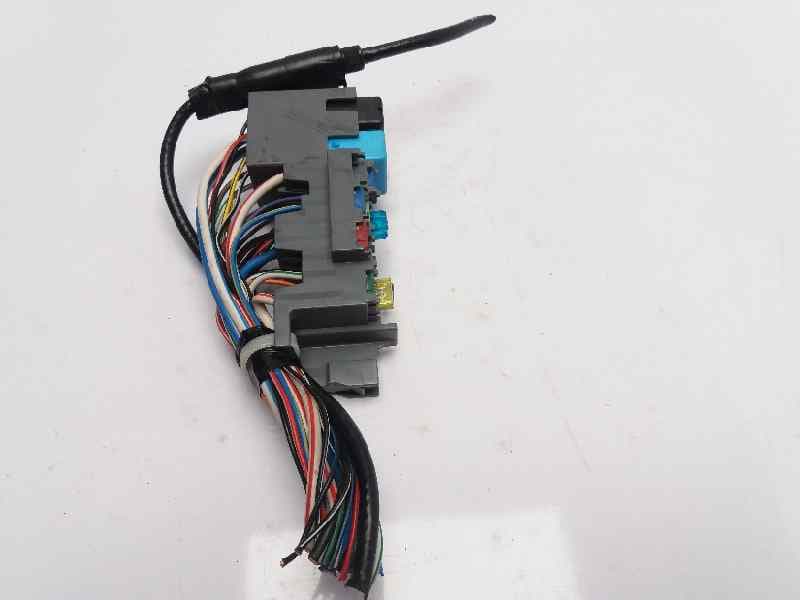 Caja reles / fusibles MAZDA 6 BERLINA (GG) 4
