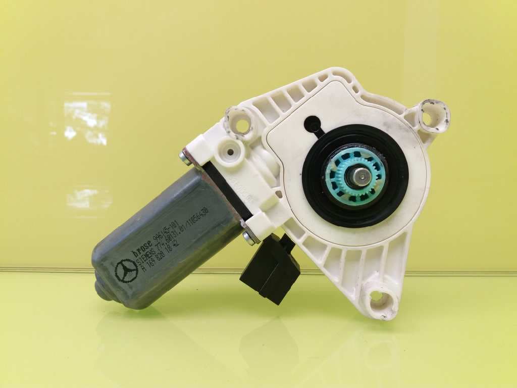 Motor elevalunas delantero derecho MERCEDES-BENZ CLASE B (W246)