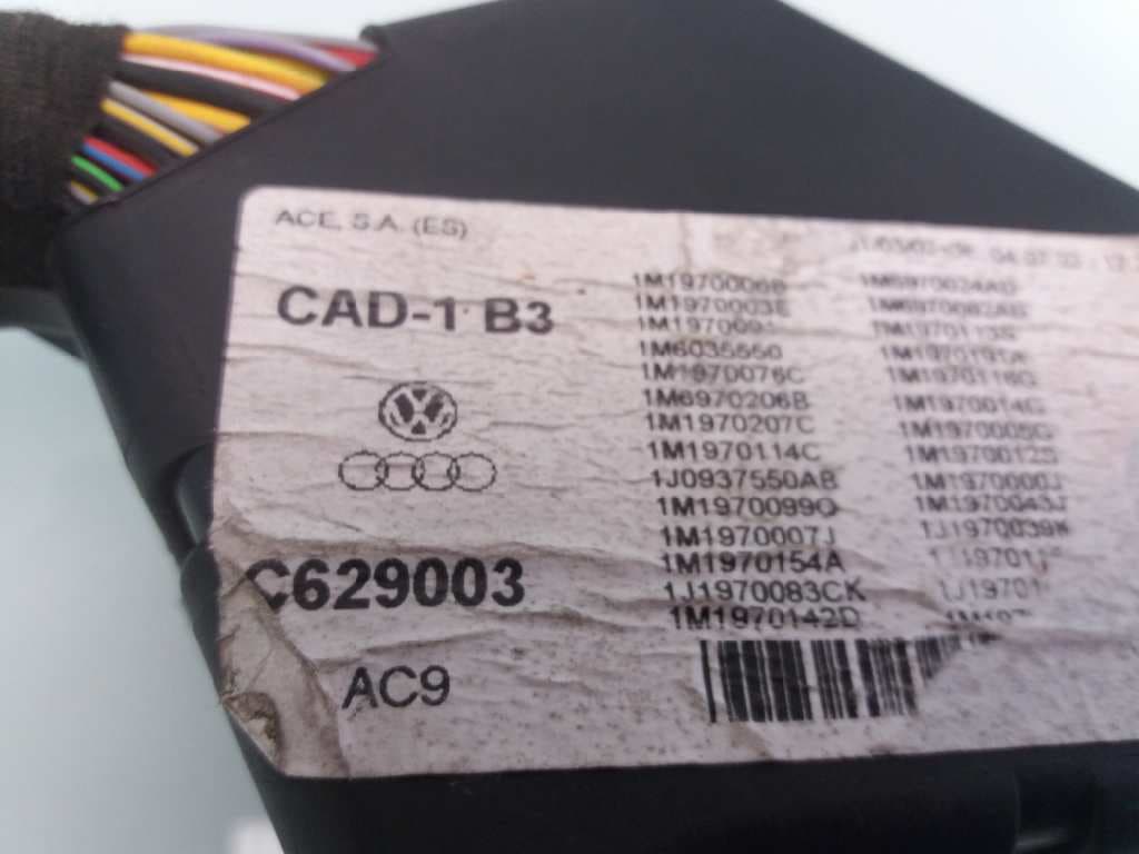 Caja reles / fusibles SEAT LEON (1M1) 4