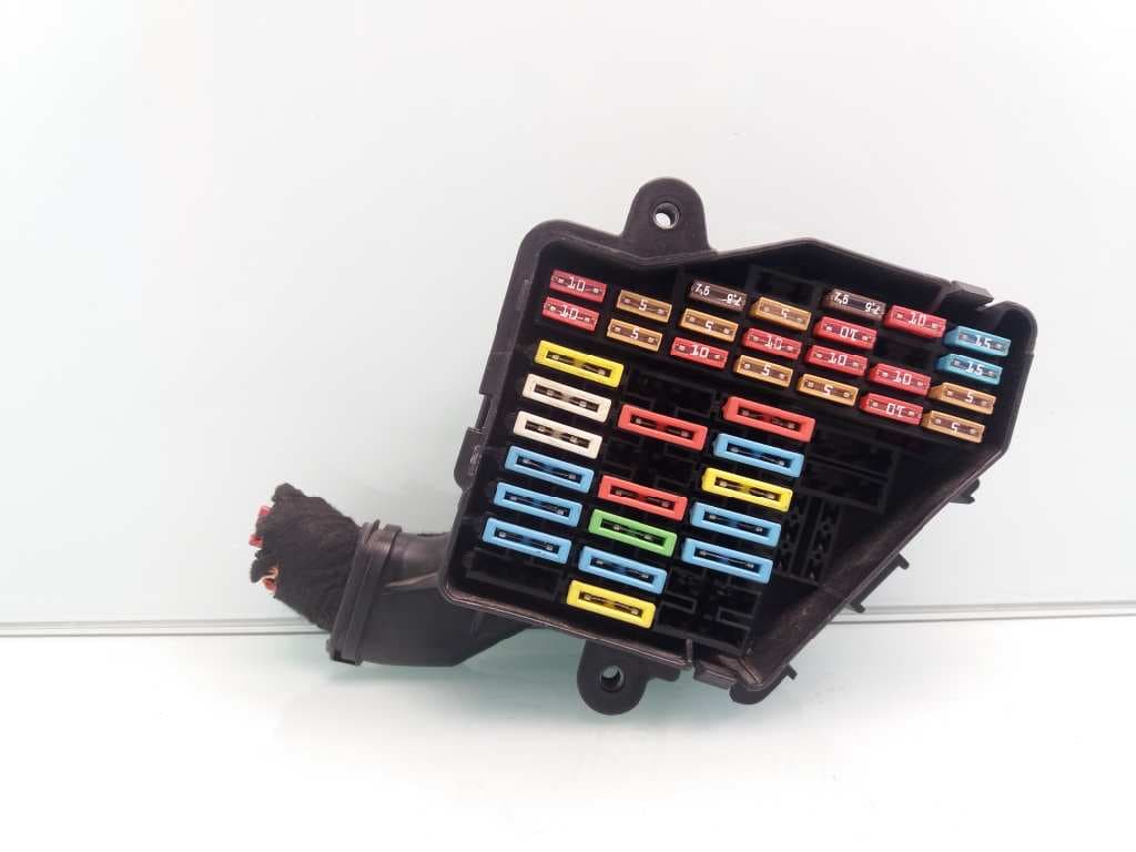 Caja reles / fusibles SEAT LEON (1M1)