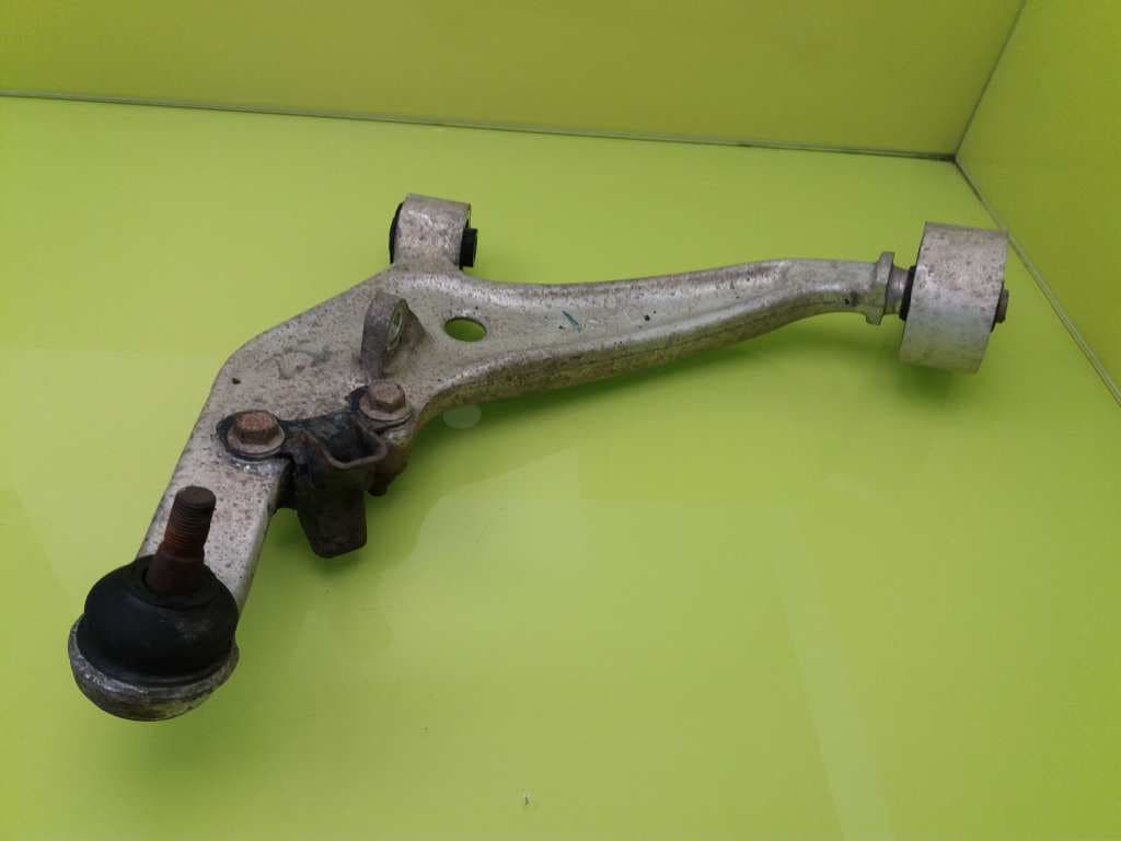 Brazo suspension inferior delantero izquierdo NISSAN X-TRAIL (T30) 4