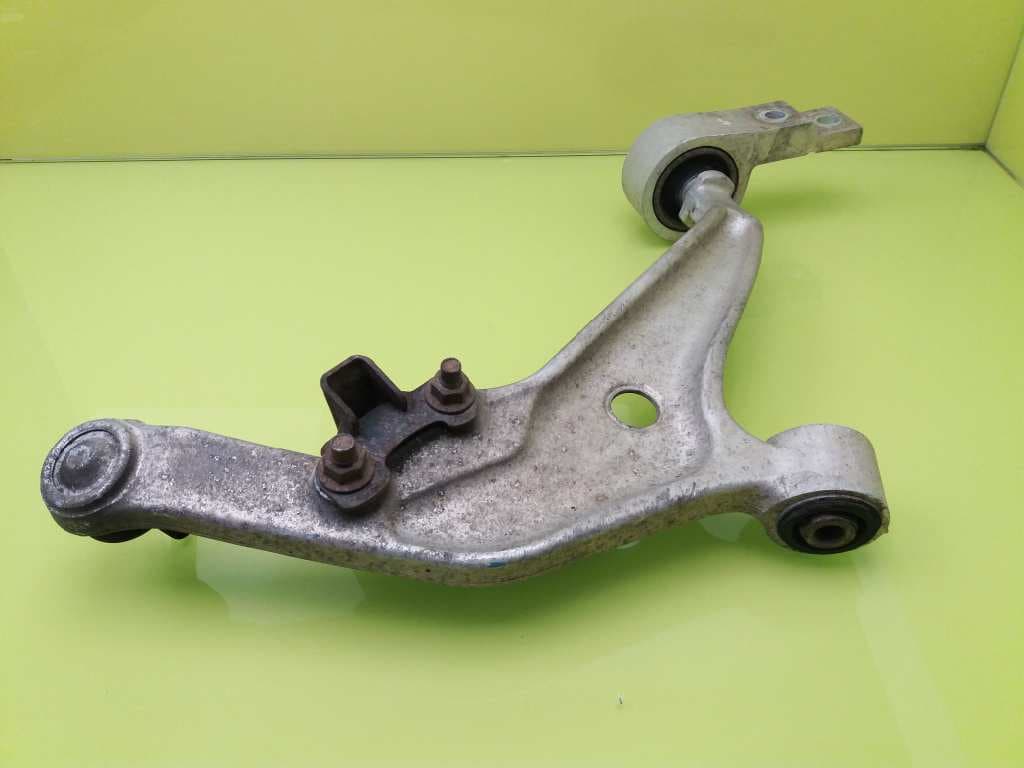 Brazo suspension inferior delantero izquierdo NISSAN X-TRAIL (T30) 2