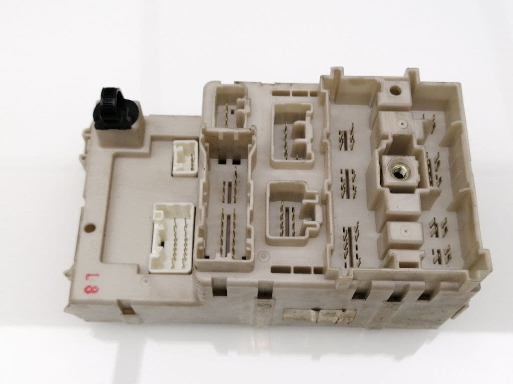 Caja reles / fusibles TOYOTA RAV 4 (A2)