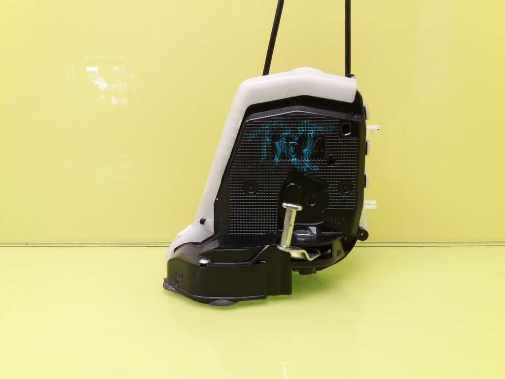Cerradura puerta trasera izquierda TOYOTA YARIS (KSP9/SCP9/NLP9) 2