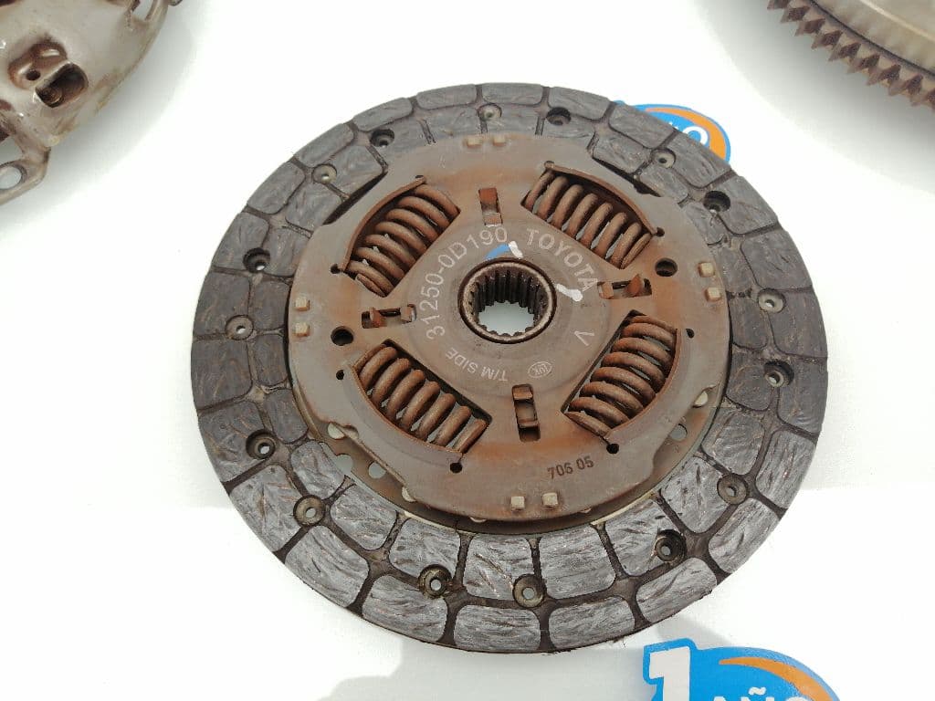 Kit embrague TOYOTA YARIS (KSP9/SCP9/NLP9) 4