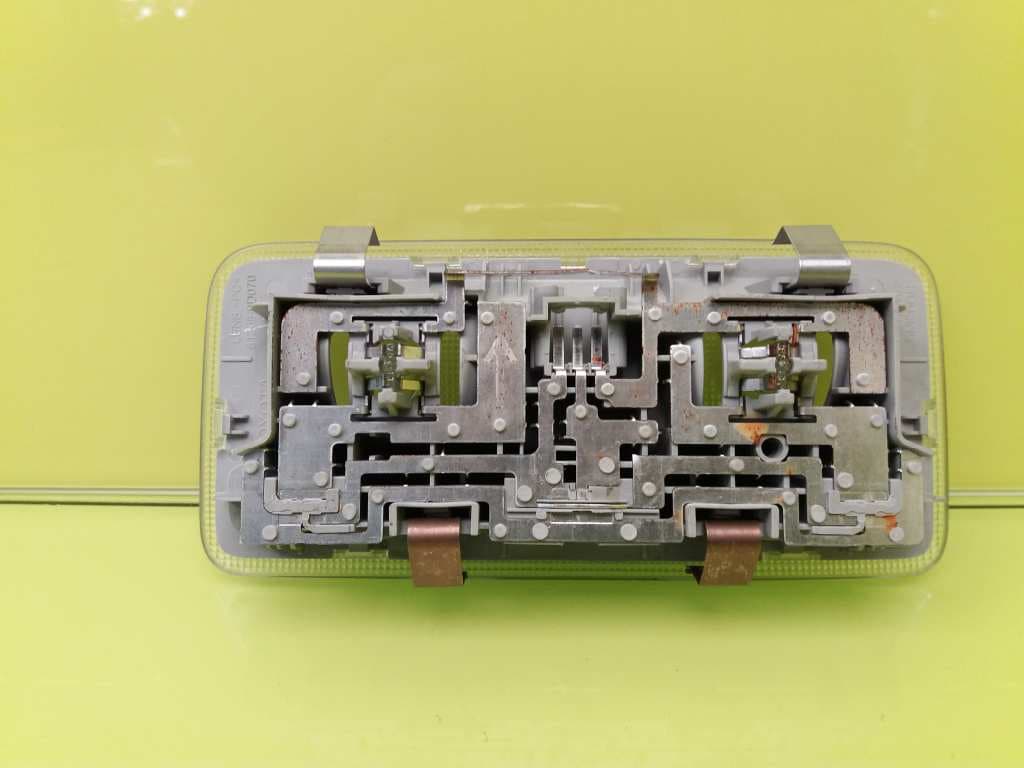 Luz interior TOYOTA YARIS (KSP9/SCP9/NLP9) 3